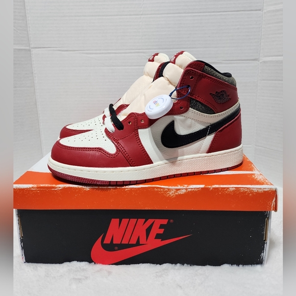 Jordan Other - ❌️SOLD❌️Air Jordan 1 Retro High Chicago Lost and Found Unisex